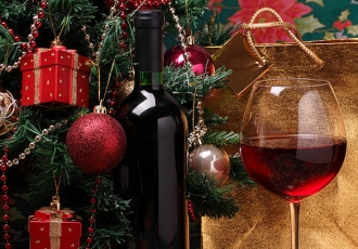 RƯỢU VANG LÀM QUÀ TẶNG SANG TRỌNG MÙA NOEL – LỰA CHỌN ĐẲNG CẤP CHO DỊP LỄ CUỐI NĂM