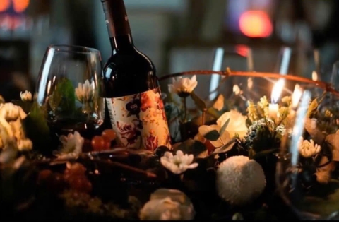 Kết hợp rượu vang và món ăn Noel chuẩn phong cách châu Âu – Bí quyết cho bữa tiệc Giáng Sinh hoàn hảo